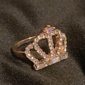 NEW Stunning Gold Princess Ring